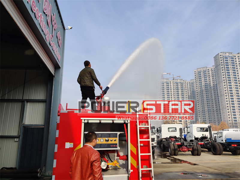 isuzu 700P fire fighting truck