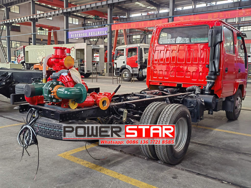ISUZU light fire truck with CB10/30 pump