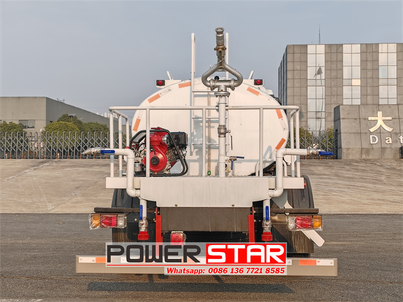 Isuzu FTR 4HK1 water tank truck 