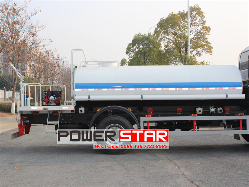 Isuzu GIGA 10 m&sup3; road sprinkling truck