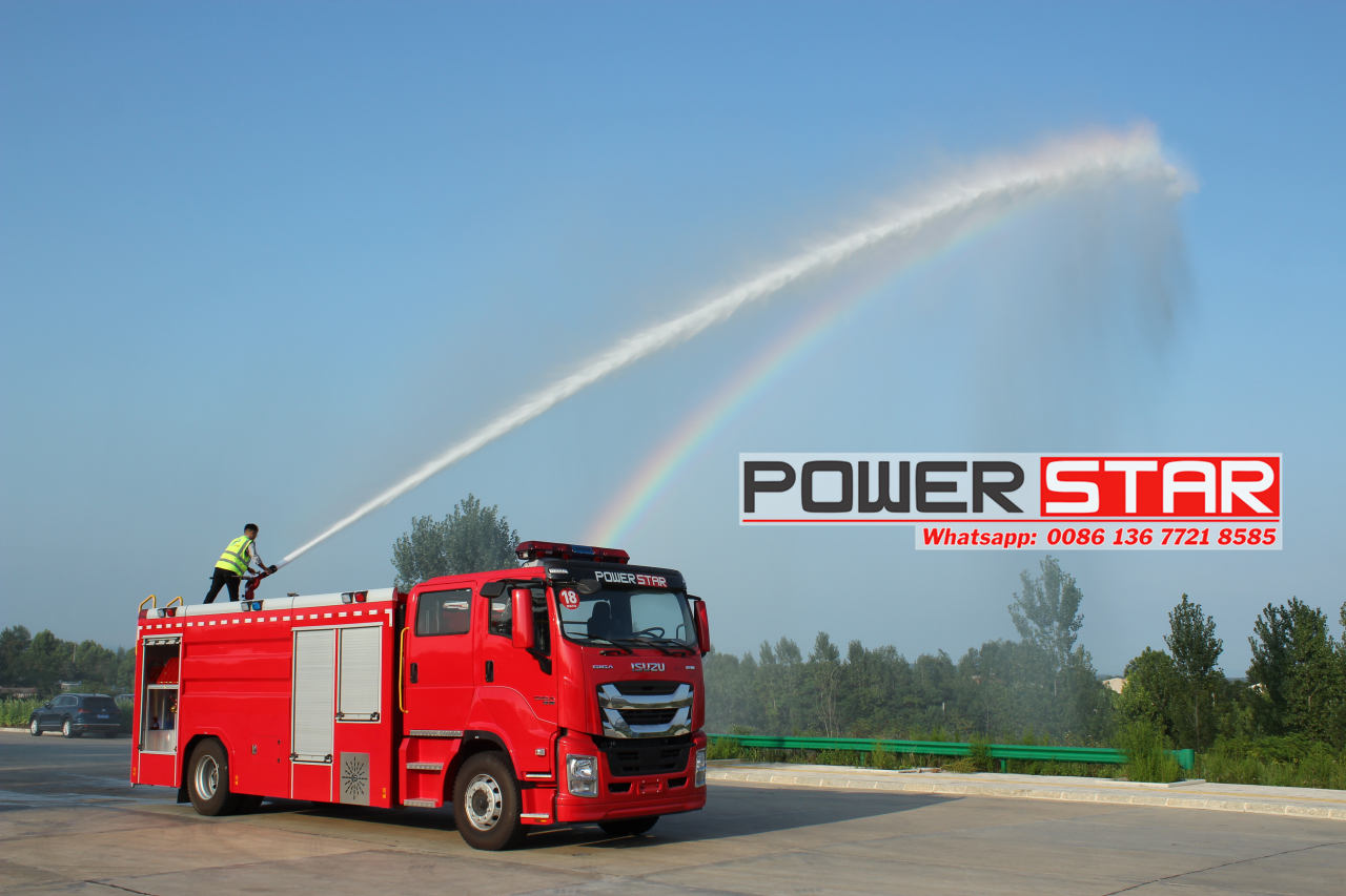 ISUZU GIGA Custom Fire Rescue Trucks Rain Test and Fire Monitor Test
