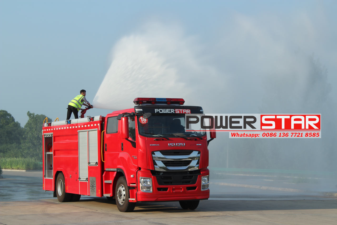 ISUZU GIGA Custom Fire Rescue Trucks Rain Test and Fire Monitor Test