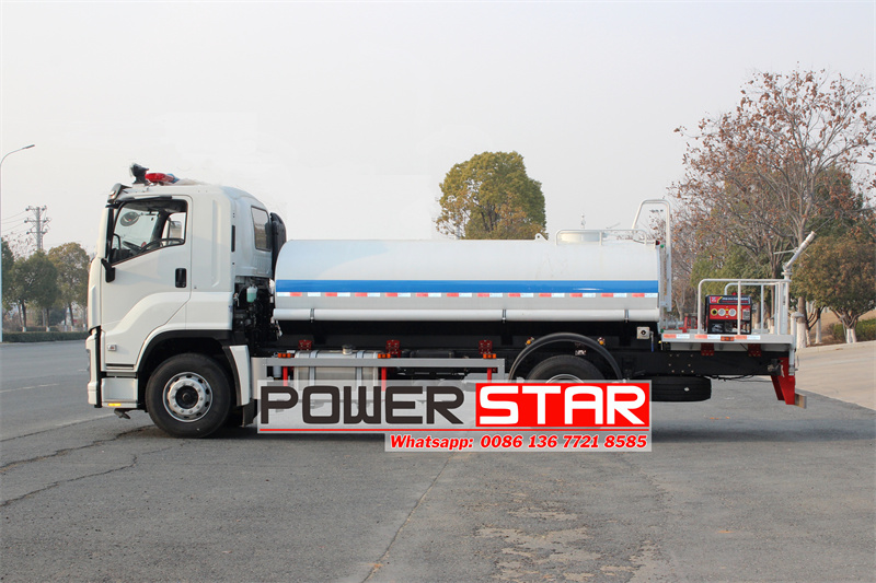 Isuzu FTR GIGA 10cbm water bowser truck