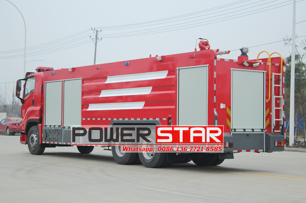 Isuzu dry powder fire truck