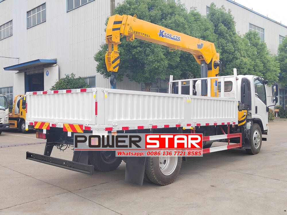 Isuzu hydraulic crane truck