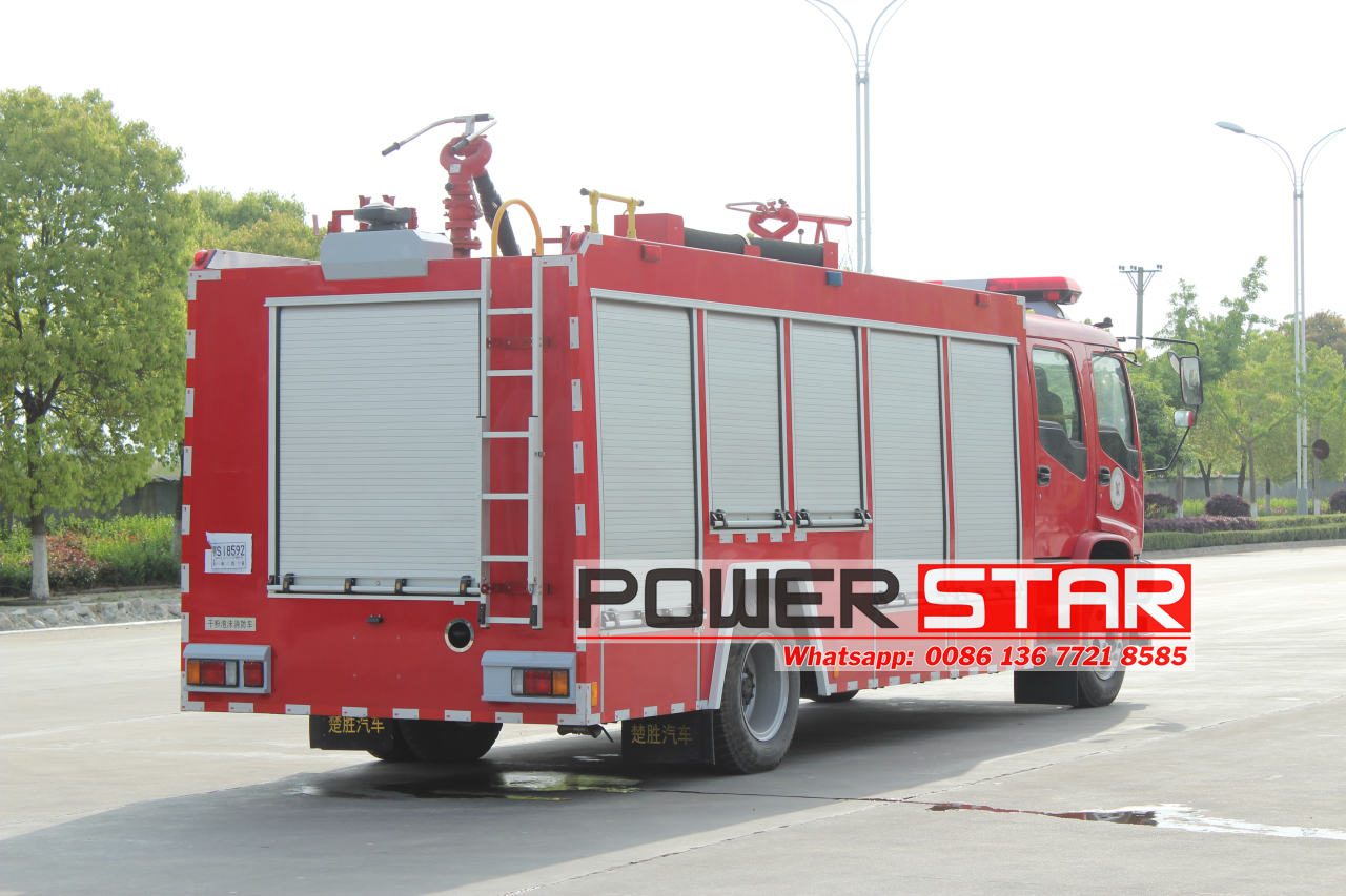 All new Isuzu FVR foam dry powder combined fire trucks delivery test