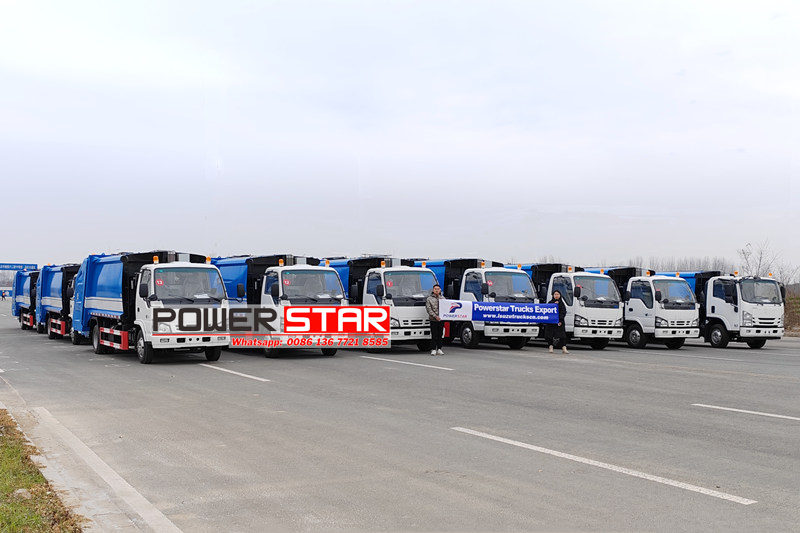 Isuzu efficient rear loader garbage truck