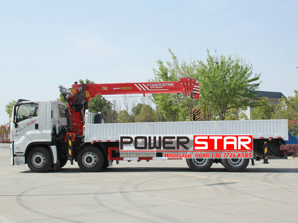 Isuzu truck with telescopic crane