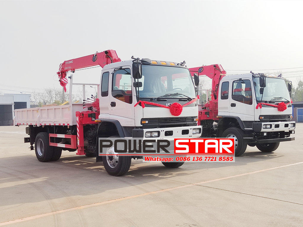 ISUZU FVR truck mounted UNIC crane
