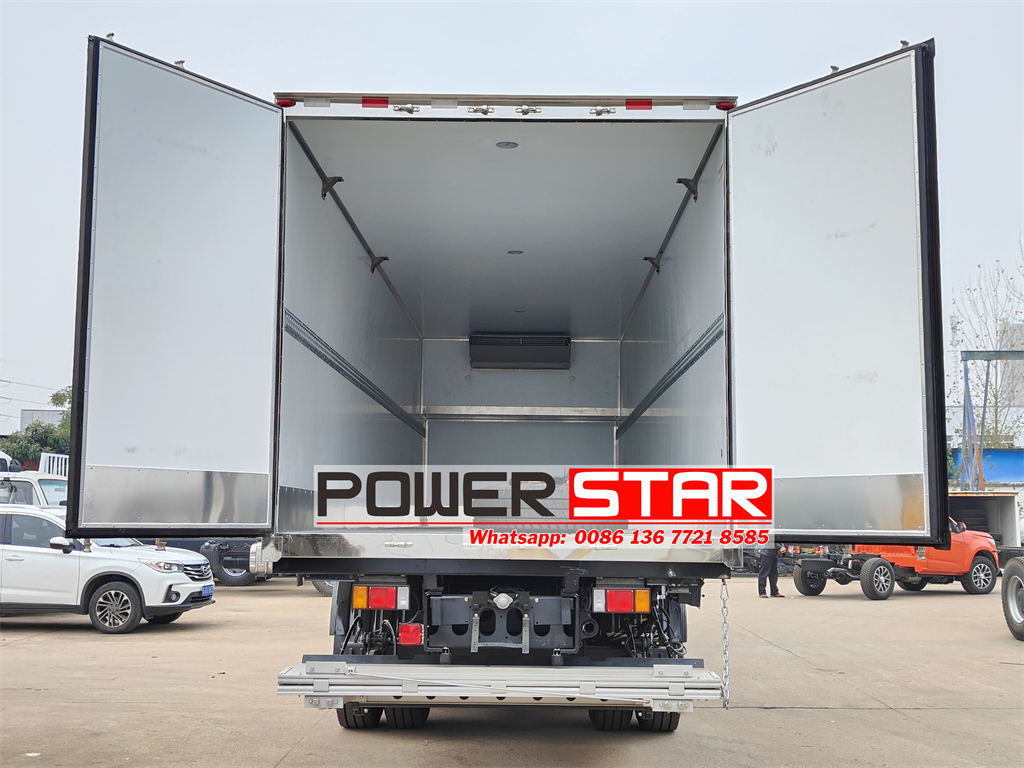 Good price ISUZU refrigerated truck
