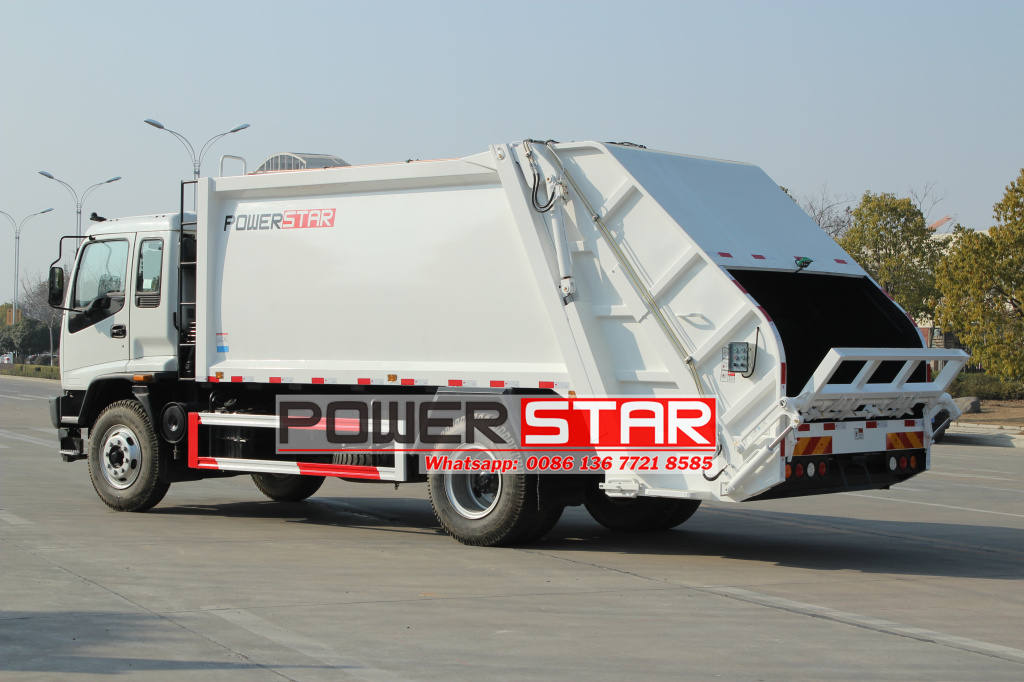 2025 years solid waste compactor truck made by Isuzu