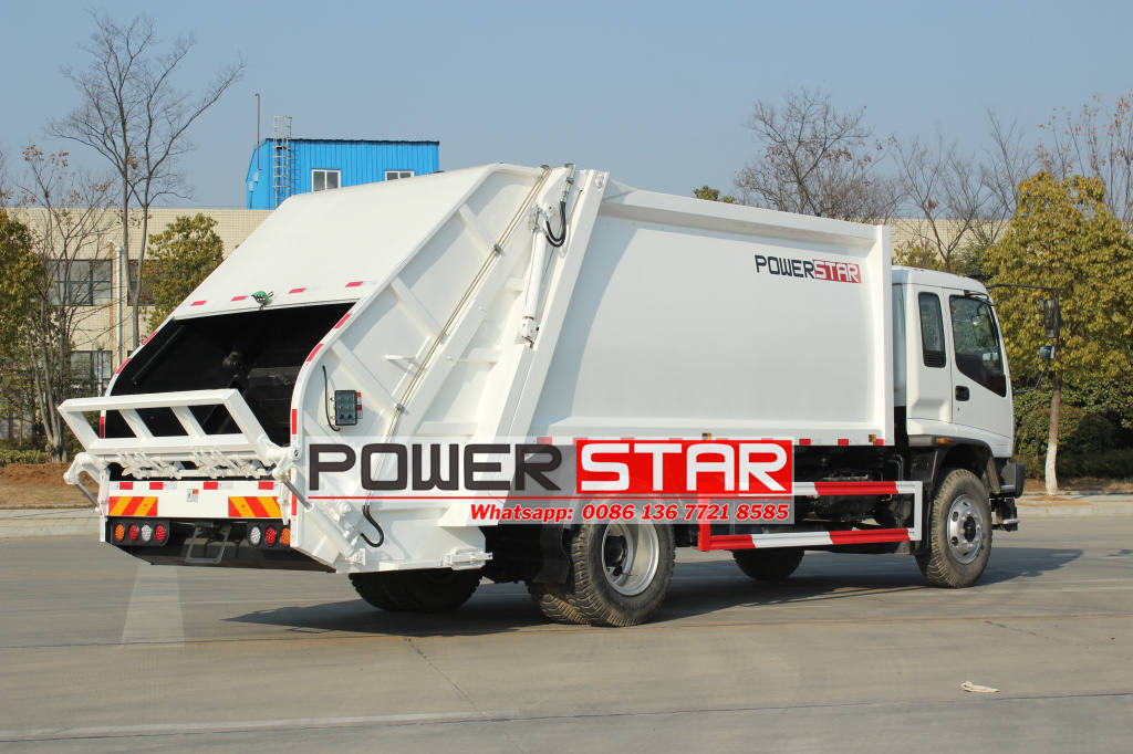 2025 years solid waste compactor truck made by Isuzu