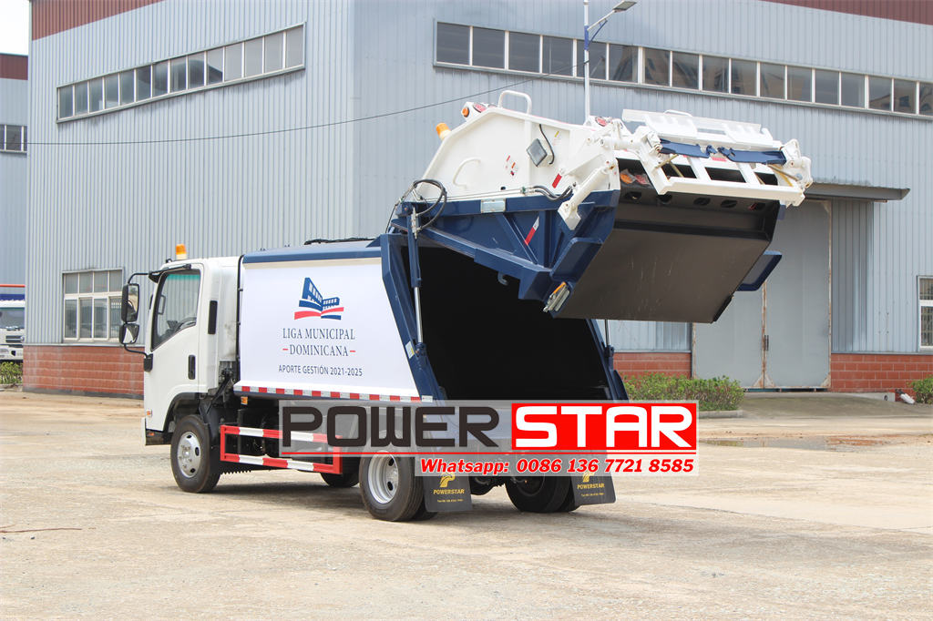 New ISUZU NKR 6CBM back loading garbage truck