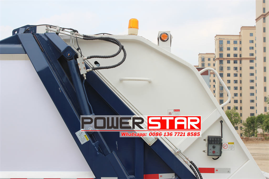 Hot sale ISUZU 6CBM waste compactor