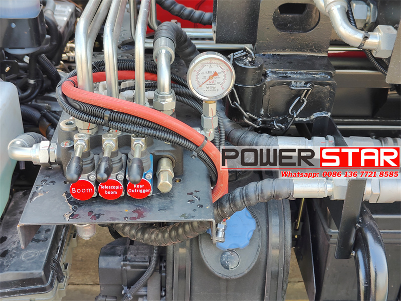 Isuzu ELF hook arm waste compactor truck