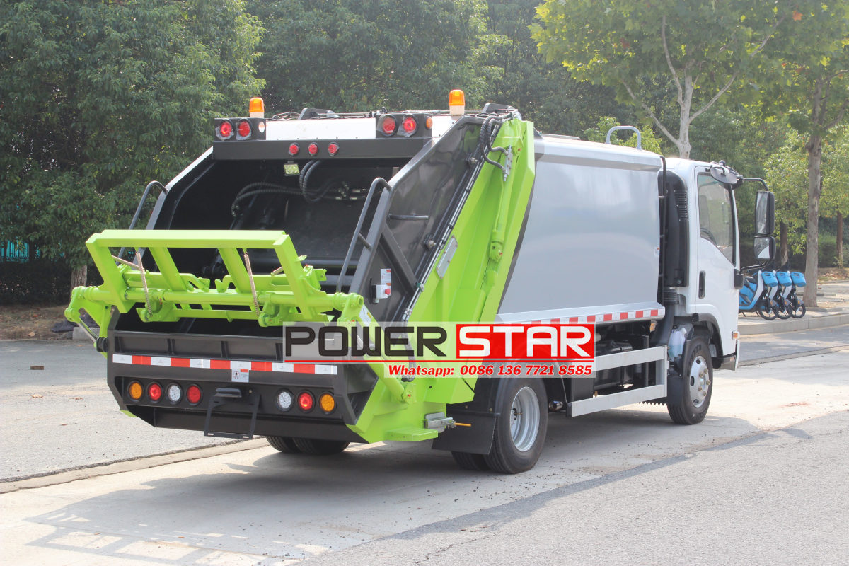 6cbm trash compactor truck by Isuzu KV100 chassis