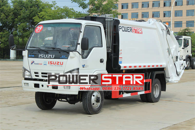 Isuzu 4x4 offroad garbage compactor truck