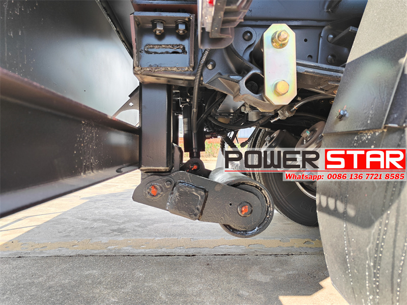 Isuzu ELF hook arm waste compactor truck