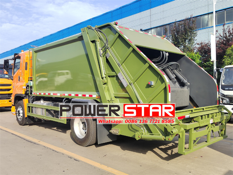 Isuzu 14cbm trash compactor rear loader