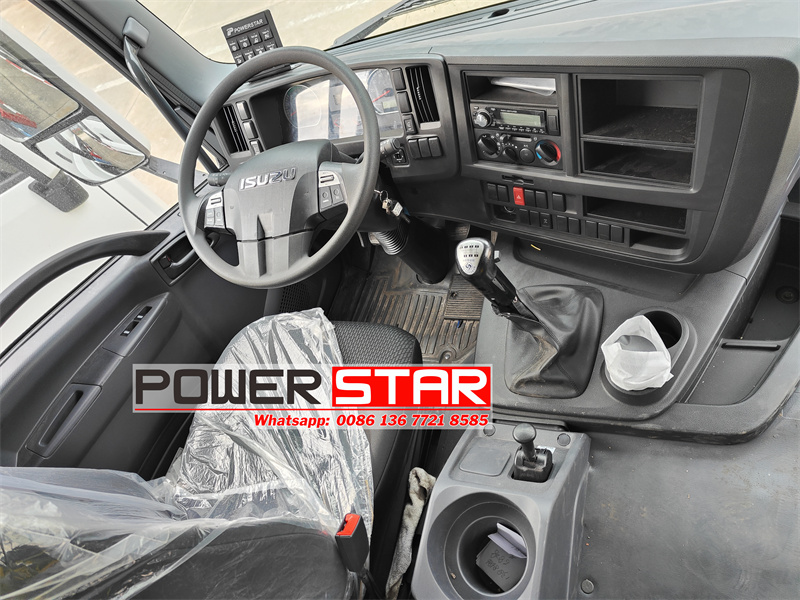 Isuzu GIGA 25cbm trash compactor vehicle