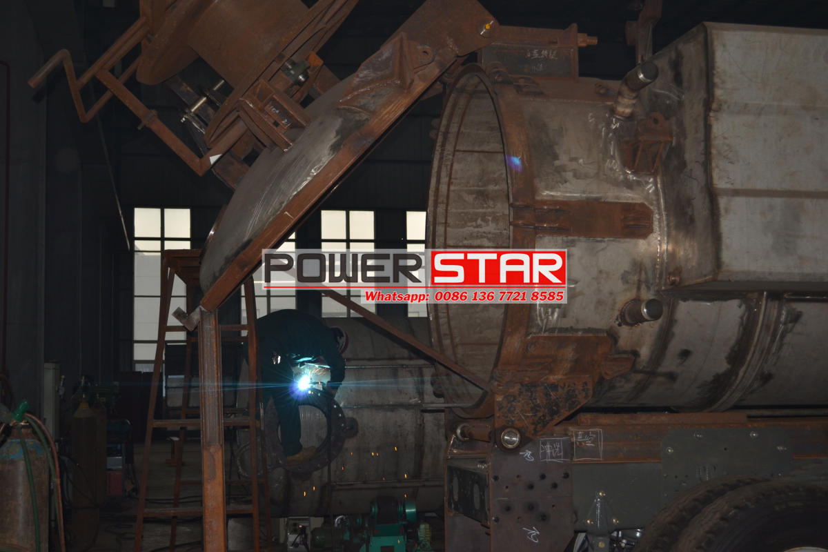 Sand stones Removal vacuum tanker truck Isuzu factory 