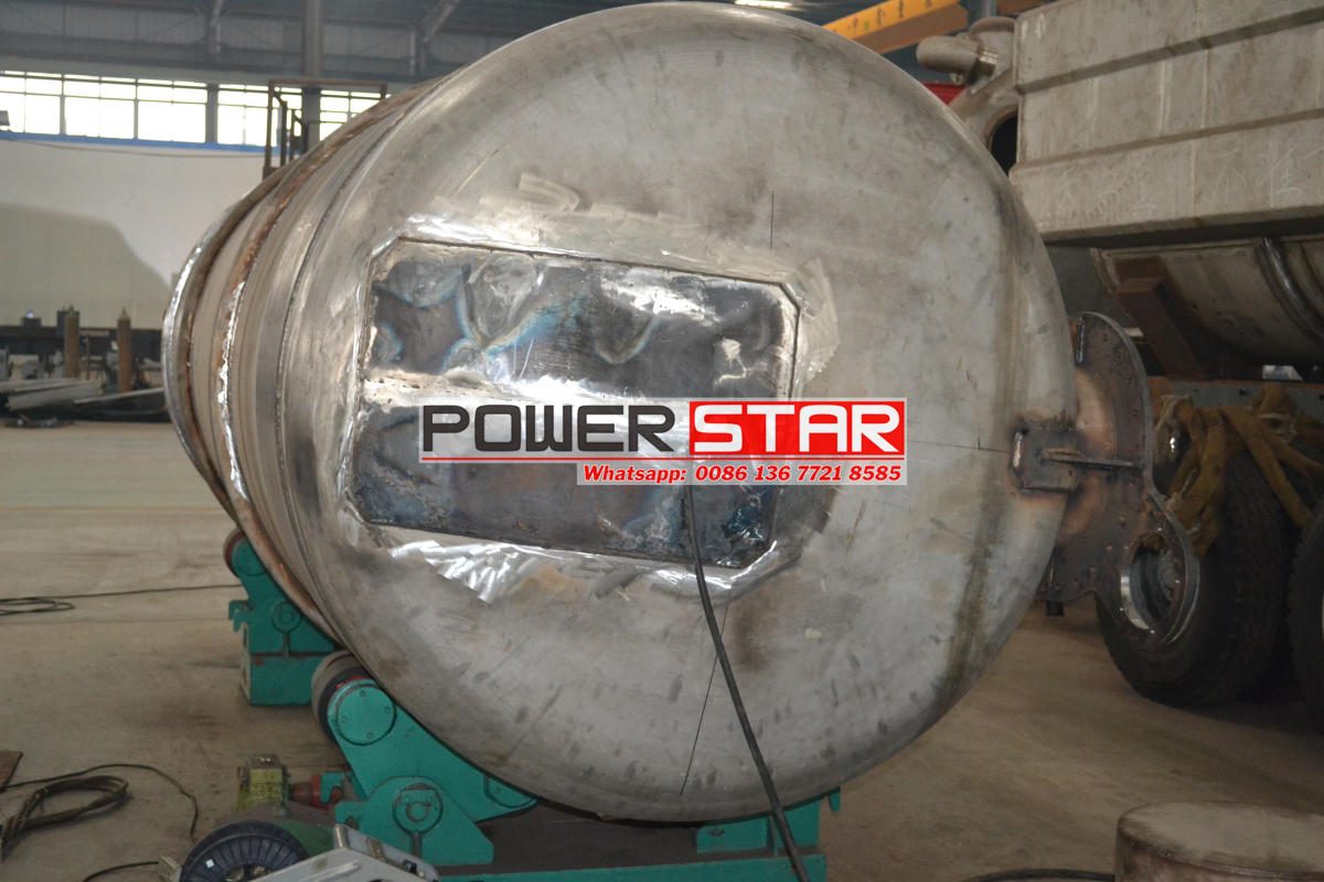Sand stones Removal vacuum tanker truck Isuzu factory 