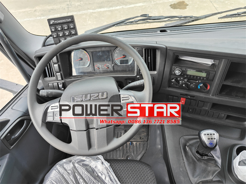 Isuzu GIGA 6x4 truck cabin