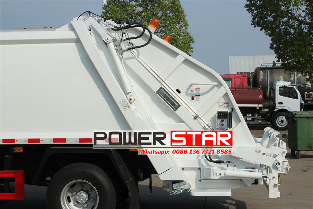 ISUZU 8CBM waste compactor truck