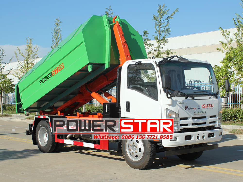 Isuzu 6wheels hook lift garbage truck 
