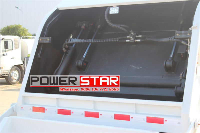 Isuzu 8cbm rear loader trash truck