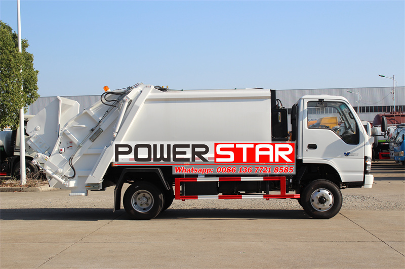 ISUZU 4x4 off-road refuse compactor truck