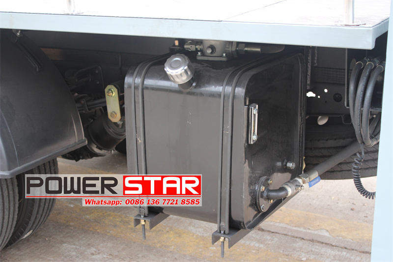 Isuzu 14m aerial platform with manlifter