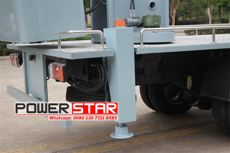 Isuzu KV100 14M folding boom aerial work vehicle