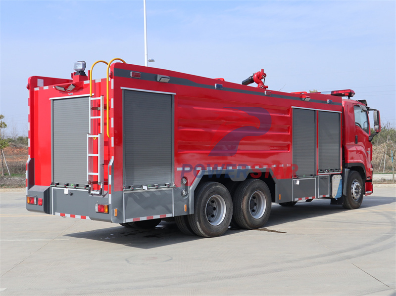 Isuzu GIGA 15cbm dry powder foam water fire engine