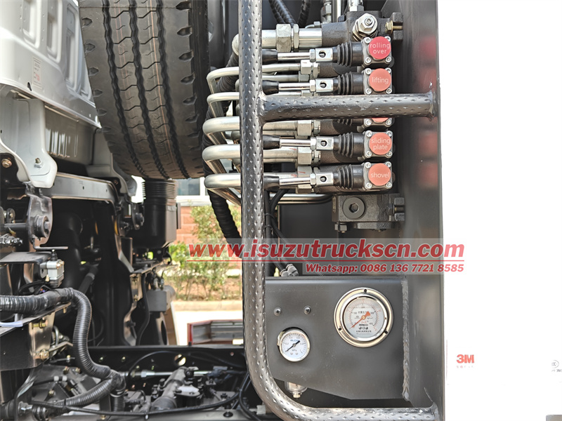 Isuzu FTR 4HK1 engine garbage disposal truck