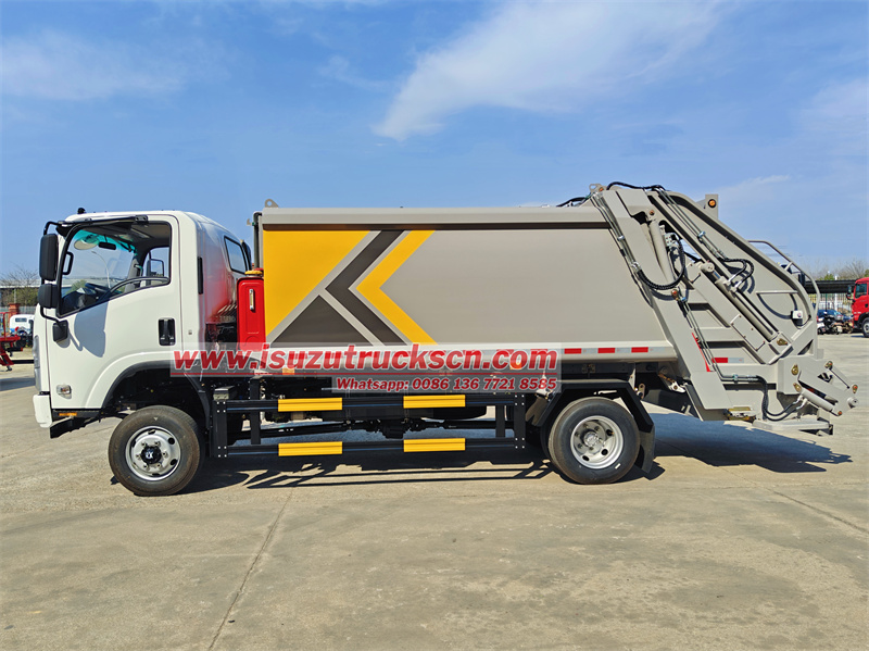 ISUZU NPR off-road rear loader truck