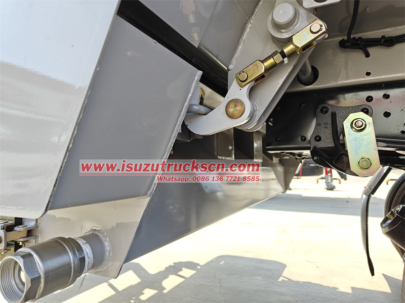 ISUZU NPR garbage compactor truck