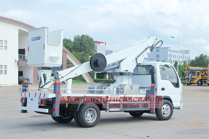 Isuzu 15m aerial working truck with manlifter