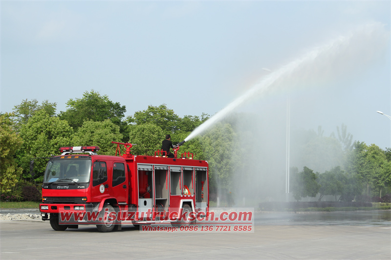 Isuzu FVR foam fire truck