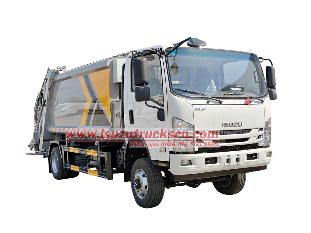 Isuzu 700p REAR LOADER TRUCK