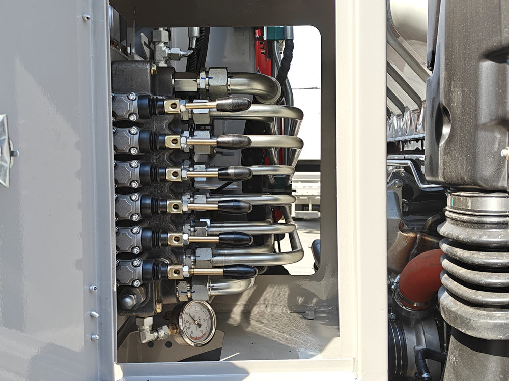 Isuzu rear loader garbage truck