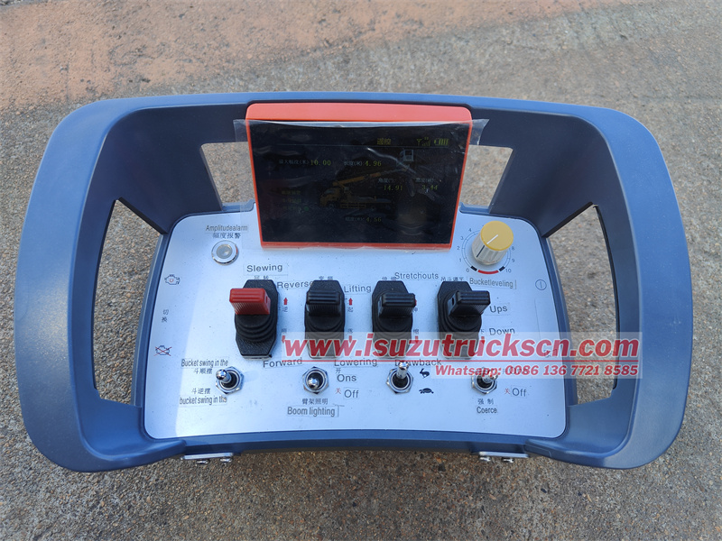 Isuzu 20m man lift boom truck