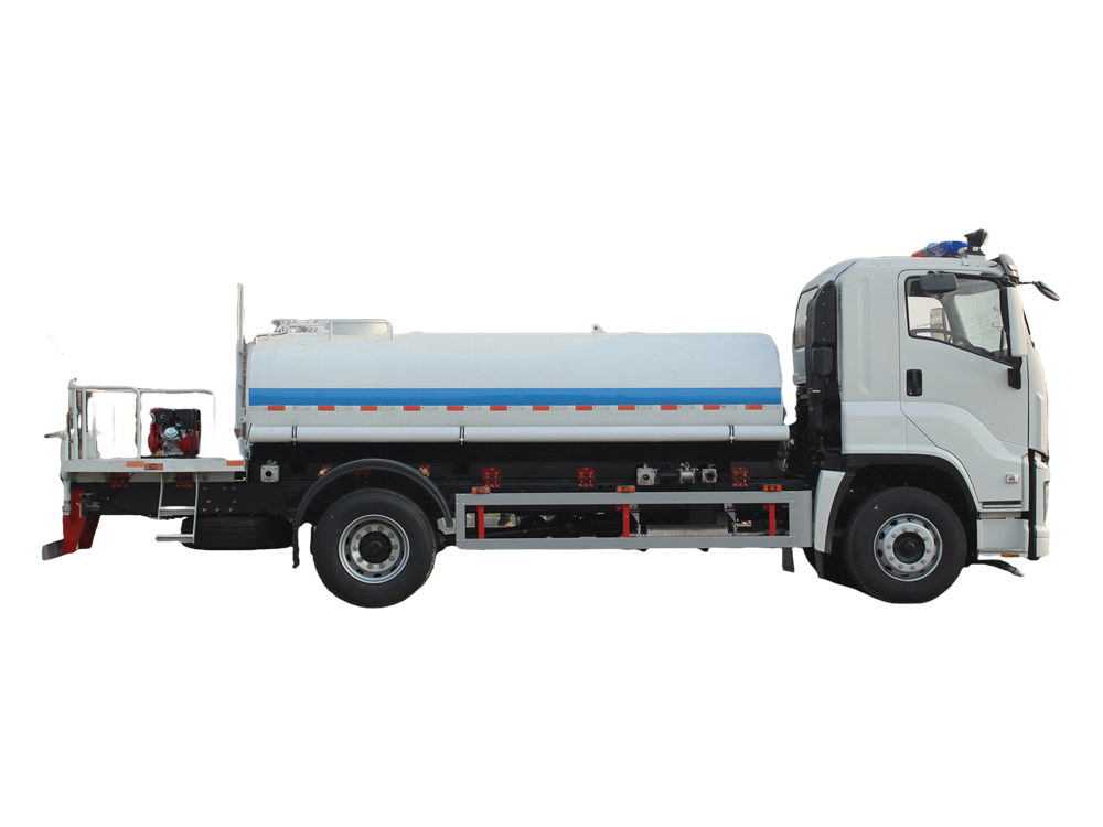 Isuzu water tanker truck