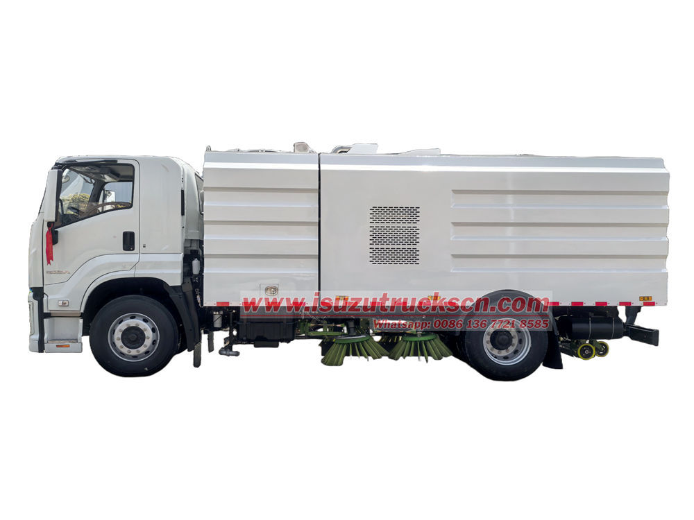 Isuzu sweeping vehicle