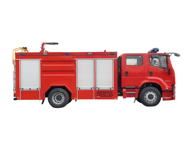 ISUZU FTR foam fire engine