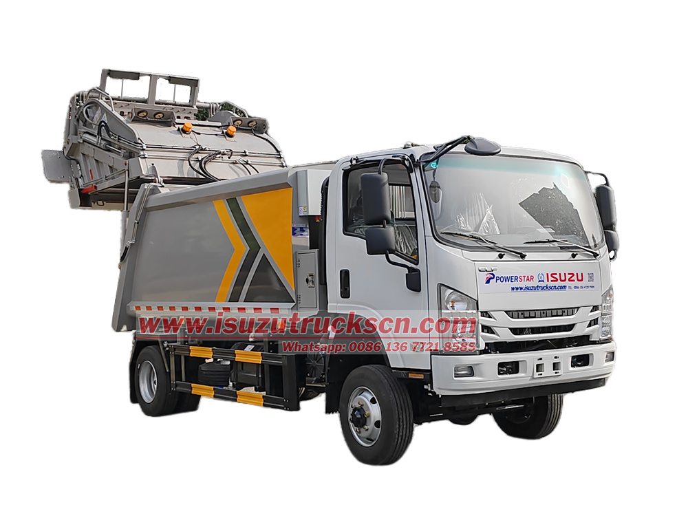 Isuzu 700P 4x4 rear loader compactor truck