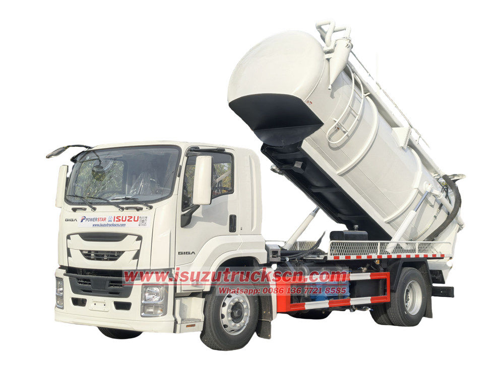 Isuzu GIGA vacuum suction truck