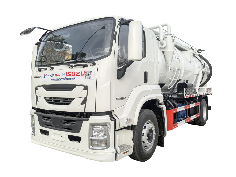 Isuzu sewage cleaning truck