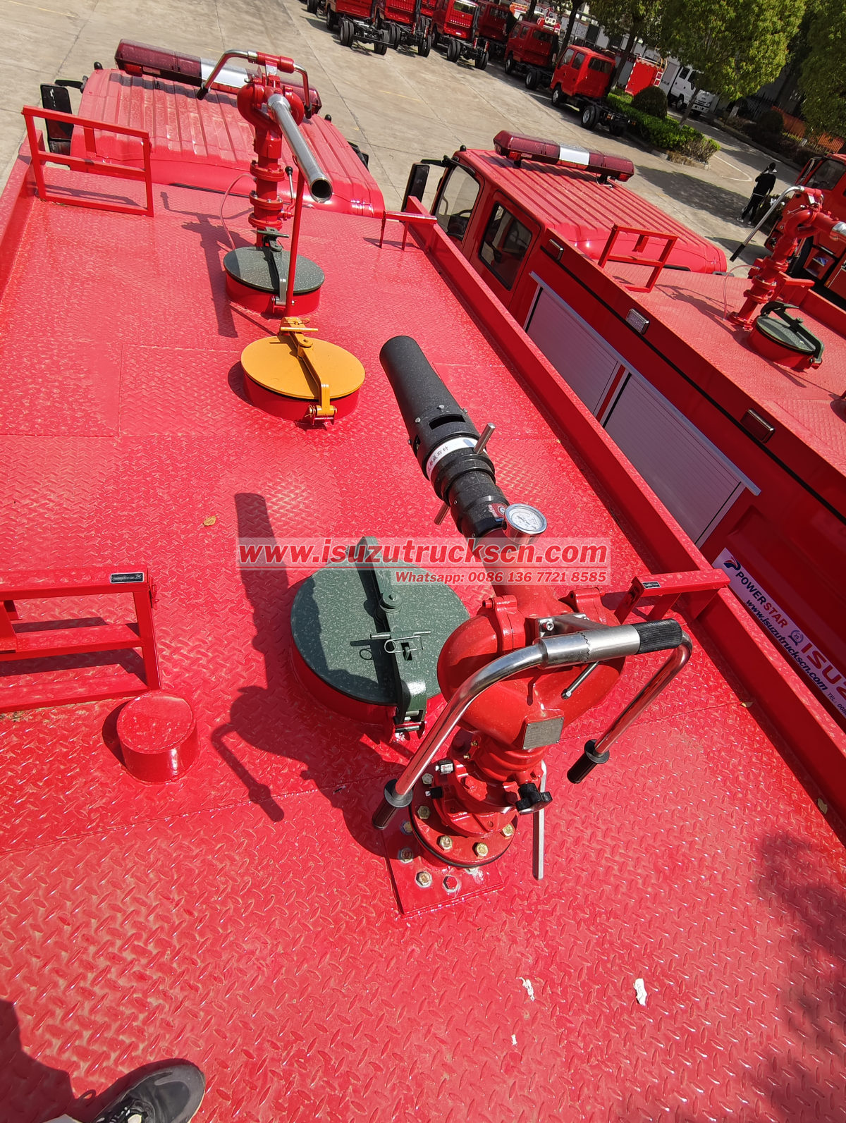 2025 New Isuzu giga Water Foam Dry Powder Fire Truck dry powder test