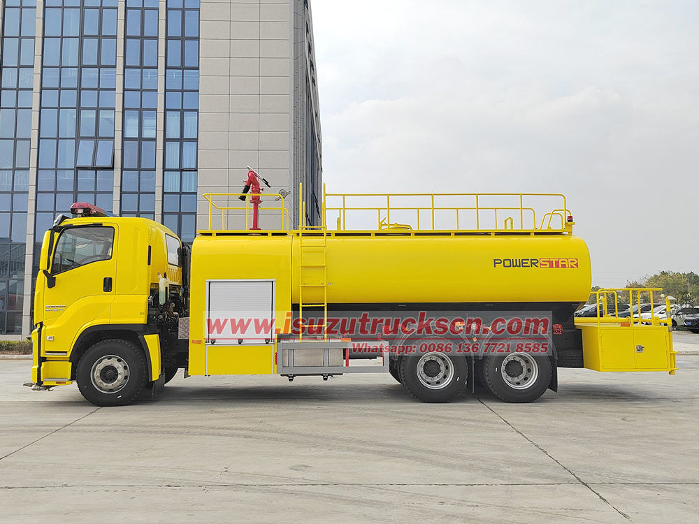 Isuzu GIGA fire fighting truck